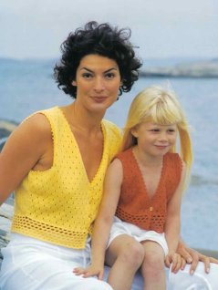 Children's and women's blouse with lace pattern and crocheted edge