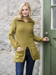 Plain knit sweater with pockets