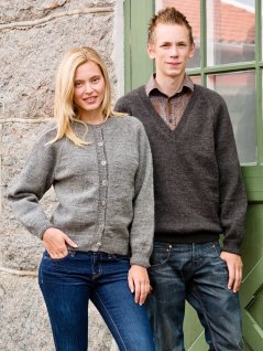 Plain knit raglan sweaters and cardigans