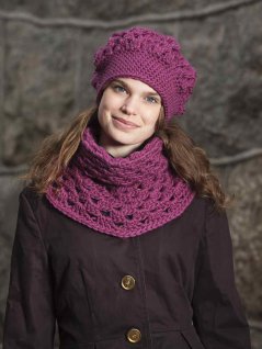 Crochet hat and scarf polo