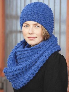 Hat and scarf polo