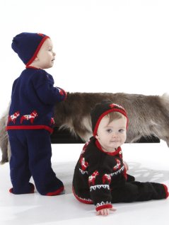 Sweater, cardigan, pants and hat with Dala horses