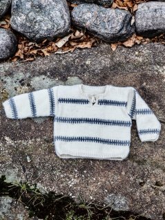Patterned sweater