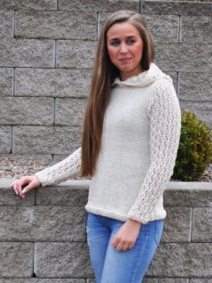 Knitted hoodie in double yarn