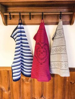 Crocheted towels with heart, border or stripes