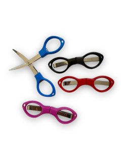 Folding scissors