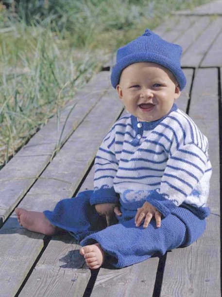 Sweater with dolphins, pants and hat