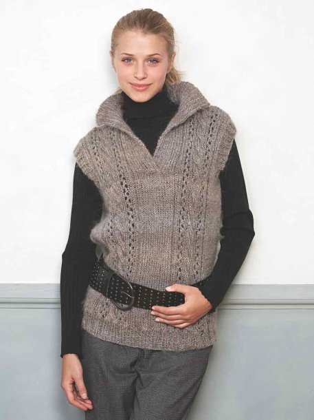 Sweaters and long pullovers with patterns