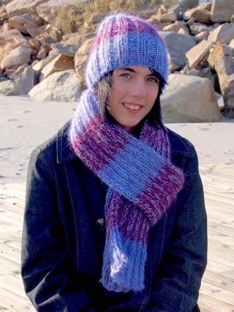 Ribbed knit hat and scarf