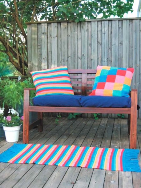 Rag rug, checkered and striped pillow