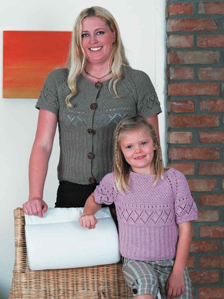 Short-sleeved patterned raglan cardigan and jumper