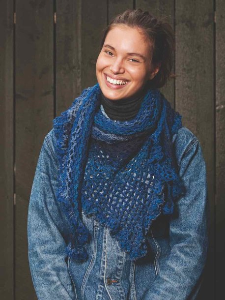Garter stitch, lace stitch and crochet shawl
