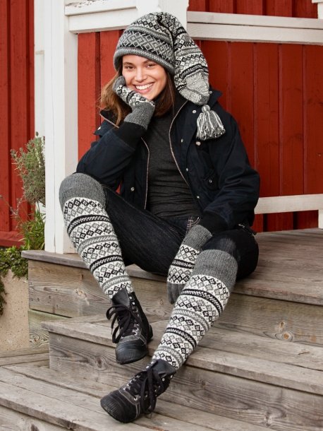 Patterned knitted hat, socks and mittens
