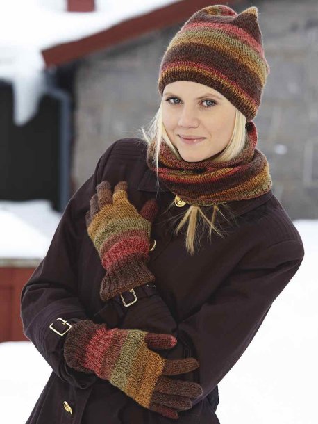 Hat, scarf polo, scarf and mittens