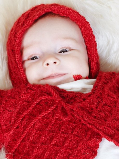 Wrap cardigan, hat in lace pattern and with crocheted edge