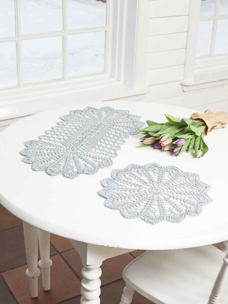 Crochet tablecloth and runner