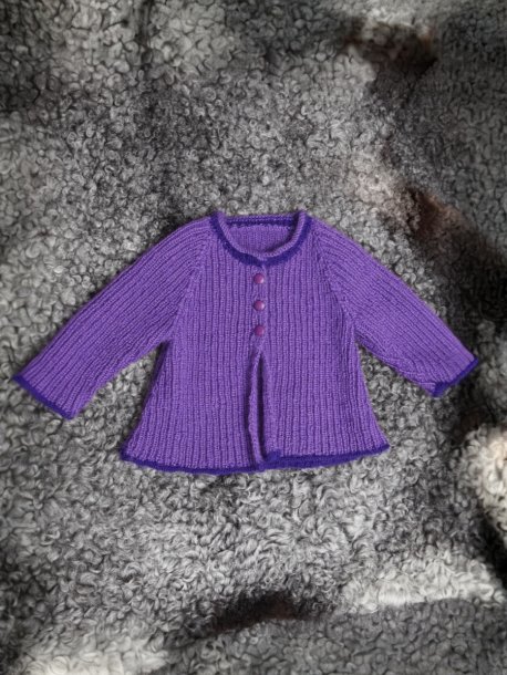 Ribbed cardigan and sweater and hat