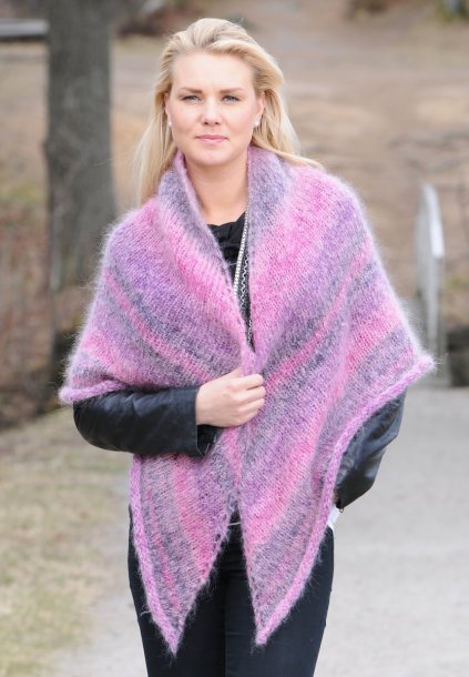 Knitted shawl
