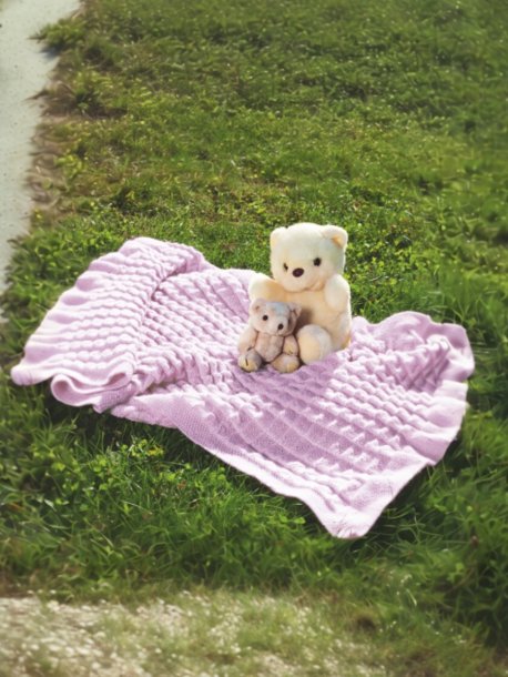 Pleated knitted baby blanket
