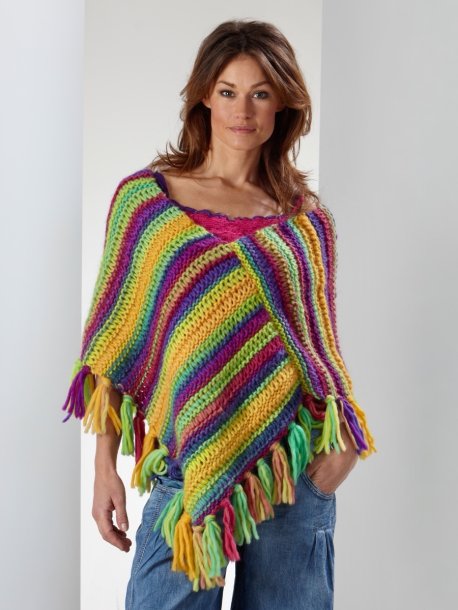 Shoulder warmers with fringes