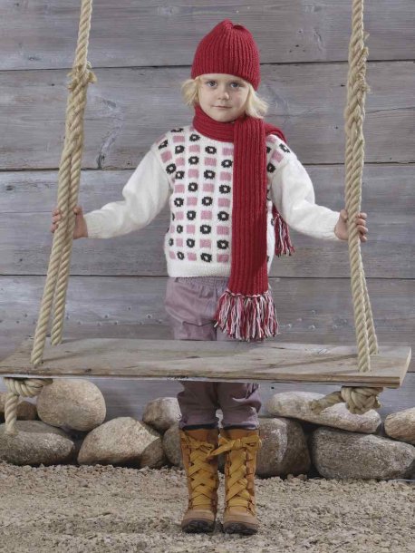Patterned sweater, hat and scarf