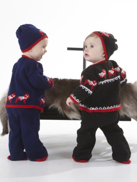 Sweater, cardigan, pants and hat with Dala horses