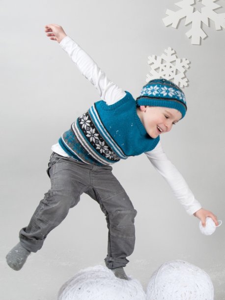 Patterned knitted cardigan and slipover with hat