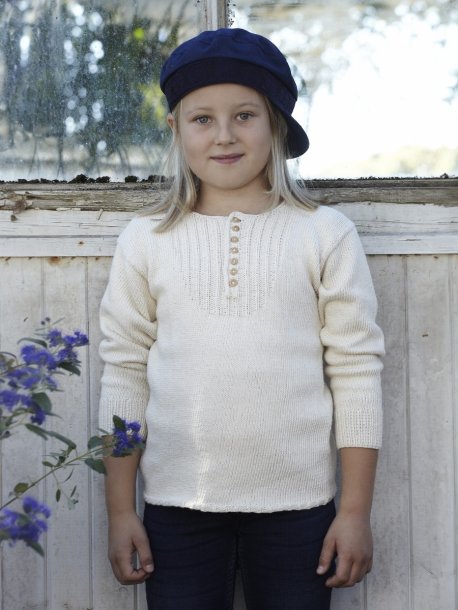 Children's sweater in old-fashioned style