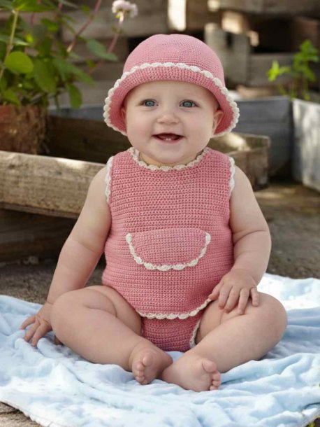 Baby clothes in Bianca