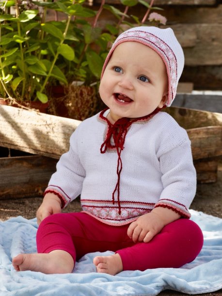 Sweater and hat in Bianca