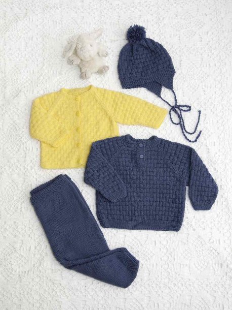 Cardigan, sweater, pants and hat