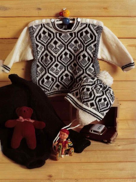 Baby set with Halland pattern
