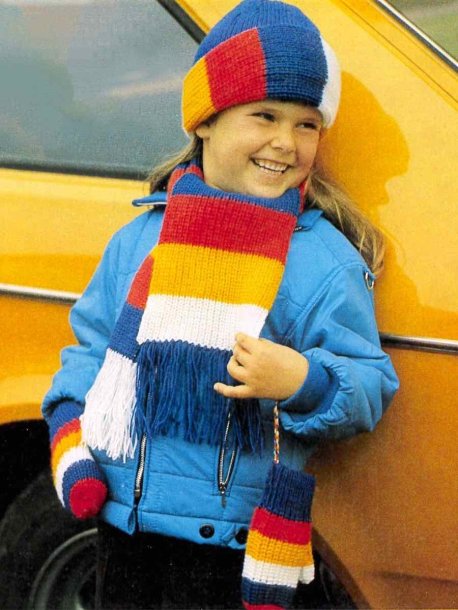 Hat, mittens and scarf