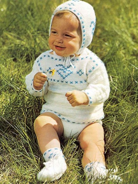 Pullover, pants, hat and socks