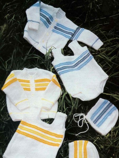 Cardigan, pants and hat